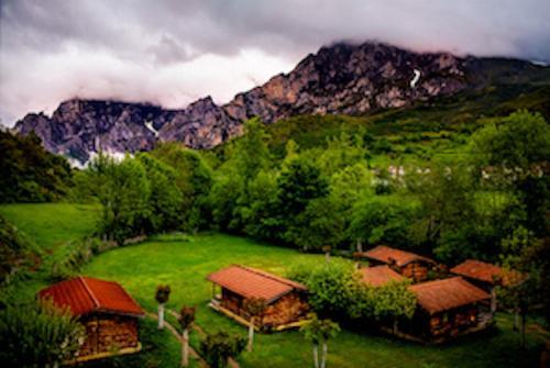 Hotel Rural Picos De Europa Посада-де-Вальдеон Екстер'єр фото